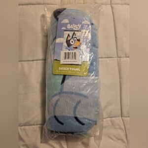 Bluey Beach Towel - Light Blue Graphic